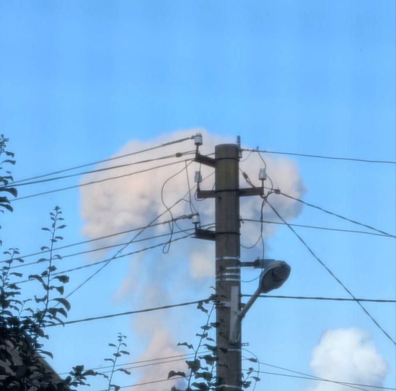 В Житомире прозвучало два мощных взрыва, местные каналы пишут, что это не связано с прилетами В Житомире прозвучало два мощных взрыва, местные каналы пишут, что это не связано с прилетами