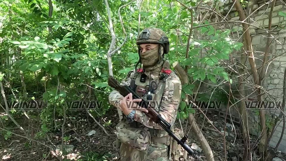 Сегодня у нас на канале - командир штурмового взвода 1466 гвардейского мотострелкового полка 5 армии группировки войск "Восток", позывной - "Матыра"