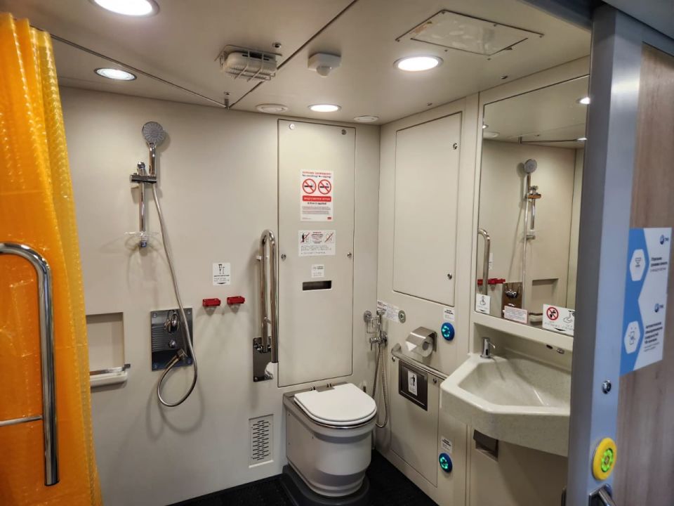 Новые вагоны габарита Т с удлиненными пассажирскими полками начнут курсировать между Москвой и Санкт-Петербургом уже в этом году, рассказал журналистам замгендиректора РЖД Иван Колесников в ходе железнодорожного салона... Новые вагоны габарита Т с удлиненными пассажирскими полками начнут курсировать между Москвой и Санкт-Петербургом уже в этом году, рассказал журналистам замгендиректора РЖД Иван Колесников в ходе железнодорожного салона...