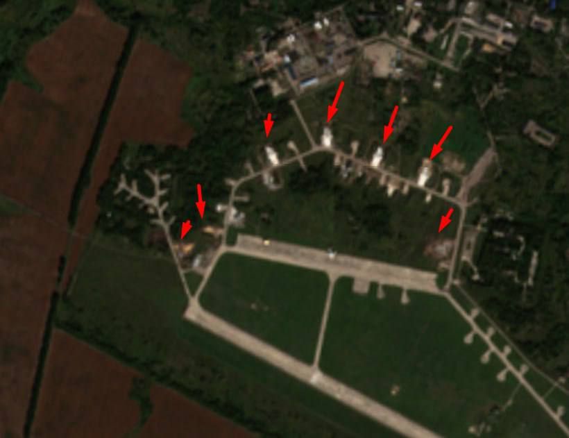 На аэродроме в н.п Озерное, Житомирская область, появились ангары для авиации, вероятно для F-16 На аэродроме в н.п Озерное, Житомирская область, появились ангары для авиации, вероятно для F-16