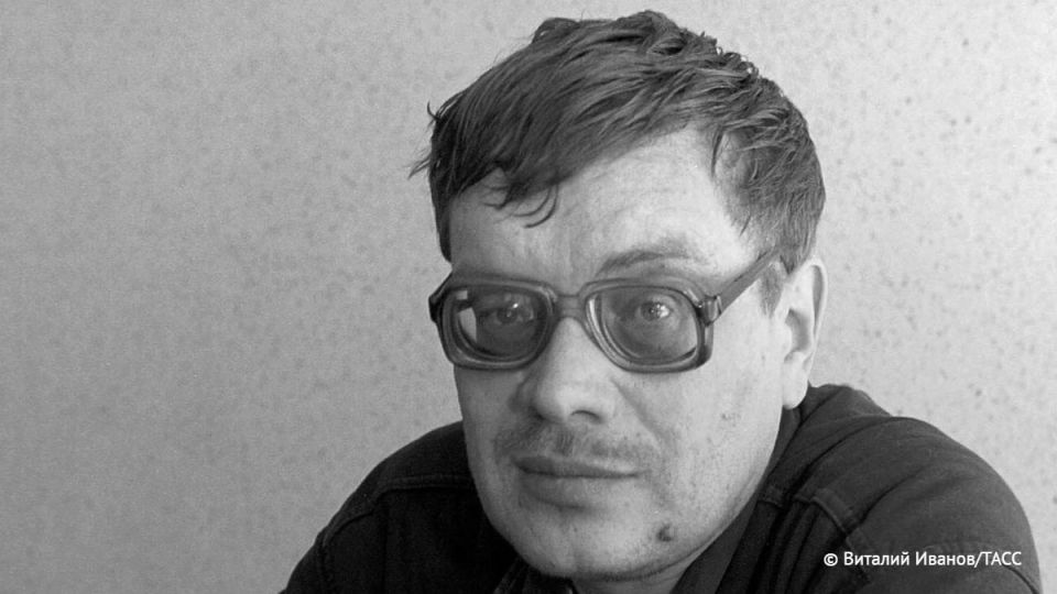   ,   &quot;&quot;, &quot;&quot;, &quot;&quot;  ,     69 ,   ,     ...