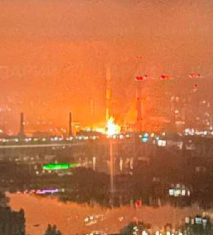 Минувшей ночью ВС РФ нанесли массированный удар по территории Украины Минувшей ночью ВС РФ нанесли массированный удар по территории Украины