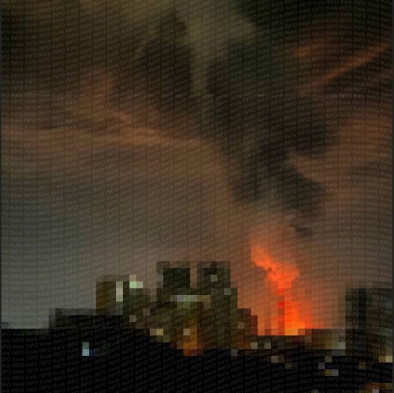 Минувшей ночью ВС РФ нанесли массированный удар по территории Украины Минувшей ночью ВС РФ нанесли массированный удар по территории Украины