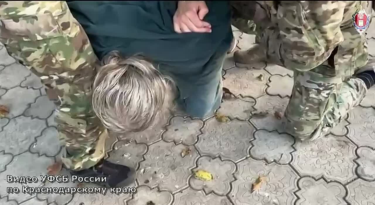 ФСБ задержала бывшего священника, вербовавшего прихожан и казаков в "Русский добровольческий корпус" для ведения разведывательно-подрывной деятельности на Кубани