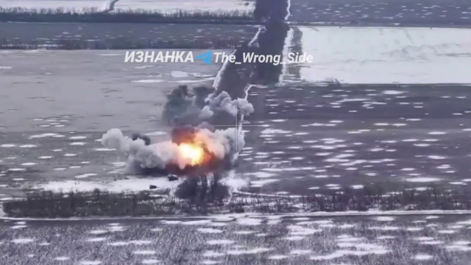 Прилёт ФАБ-500 с УМПК по ВСУшникам в населённых пунктах Гришино и Малиновка Прилёт ФАБ-500 с УМПК по ВСУшникам в населённых пунктах Гришино и Малиновка