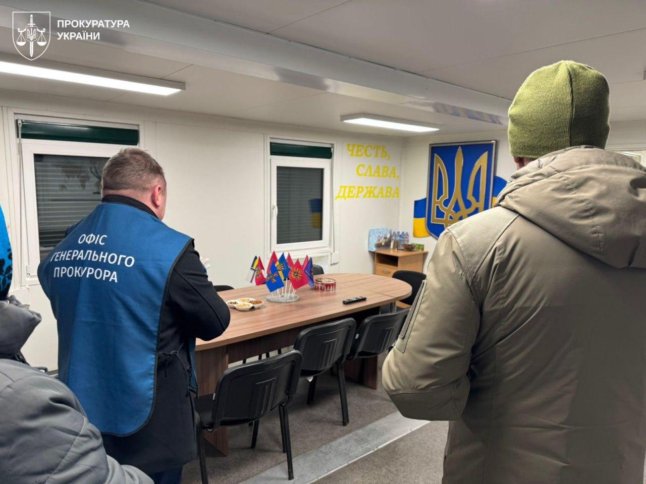 На Украине очередной громкий коррупционный скандал: силовики задержали командующего логистикой Военно-воздушных сил ВСУ и начальника СБУ по Житомирской области На Украине очередной громкий коррупционный скандал: силовики задержали командующего логистикой Военно-воздушных сил ВСУ и начальника СБУ по Житомирской области