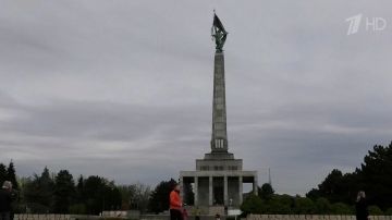 Словакии ввели уголовную ответственность за осквернение военных мемориалов