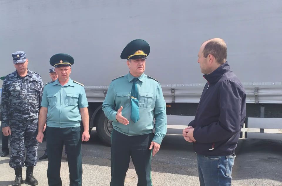 Таможенники Сибири готовы к полноценному функционированию СПОТ – заместитель руководителя ФТС России Алексей Тимофеев посетил СТУ Таможенники Сибири готовы к полноценному функционированию СПОТ – заместитель руководителя ФТС России Алексей Тимофеев посетил СТУ