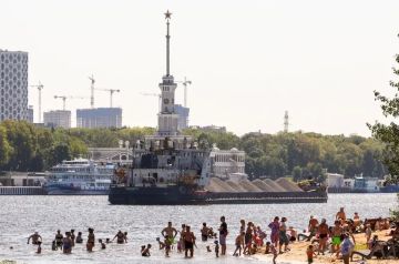 «Подводные камни». Как искупаться и не заболеть во время отдыха