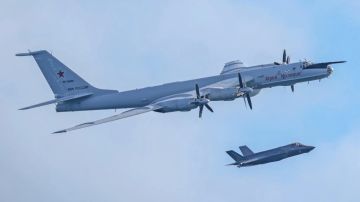 WarGonzo: Опасная встреча над морем: российский самолёт приблизился к британскому авианосцу