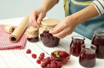 Готовим "витамины" на зиму: необычные рецепты варенья из ягод