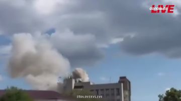Украинские СМИ сообщают, что российские ракеты поразили здание Главного управления Нацполиции в Житомире