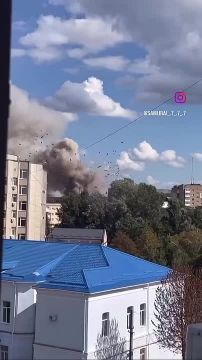 Еще видео сегодняшнего прилета по Житомиру
