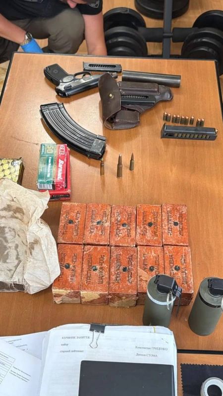 ГБР проводит массовые проверки в воинских частях ВСУ на различные нарушения: "мертвые души", незаконные выплаты, использование военнослужащих в качестве бесплатной рабочей силы и коррупция ГБР проводит массовые проверки в воинских частях ВСУ на различные нарушения: "мертвые души", незаконные выплаты, использование военнослужащих в качестве бесплатной рабочей силы и коррупция
